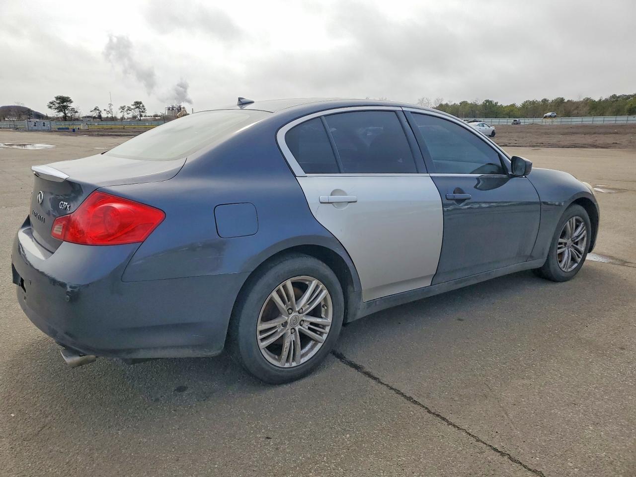 2012 Infiniti G37 Base - Image 3