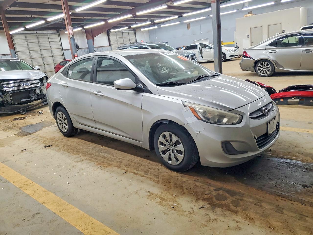 2016 Hyundai Accent Se - Image 4