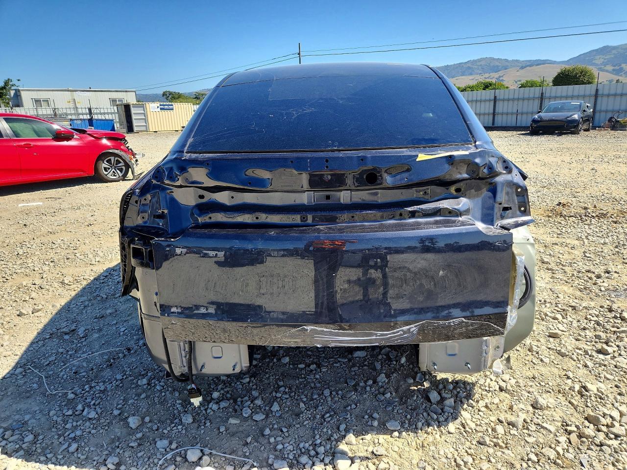 2026 Tesla Model Y - Фото 6