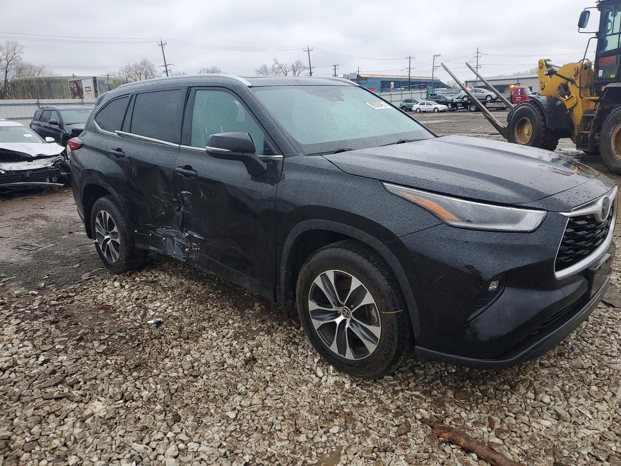 2021 Toyota Highlander Xle - Image 4