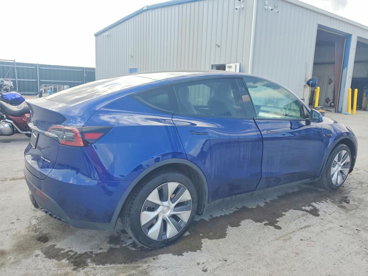 2024 Tesla Model Y - Image 3