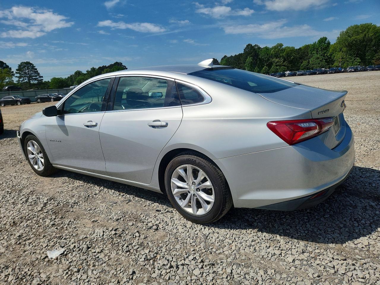 2020 Chevrolet Malibu Lt - Image 2
