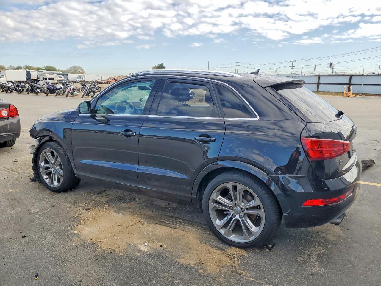 2016 Audi Q3 Premium Plus - Фото 2
