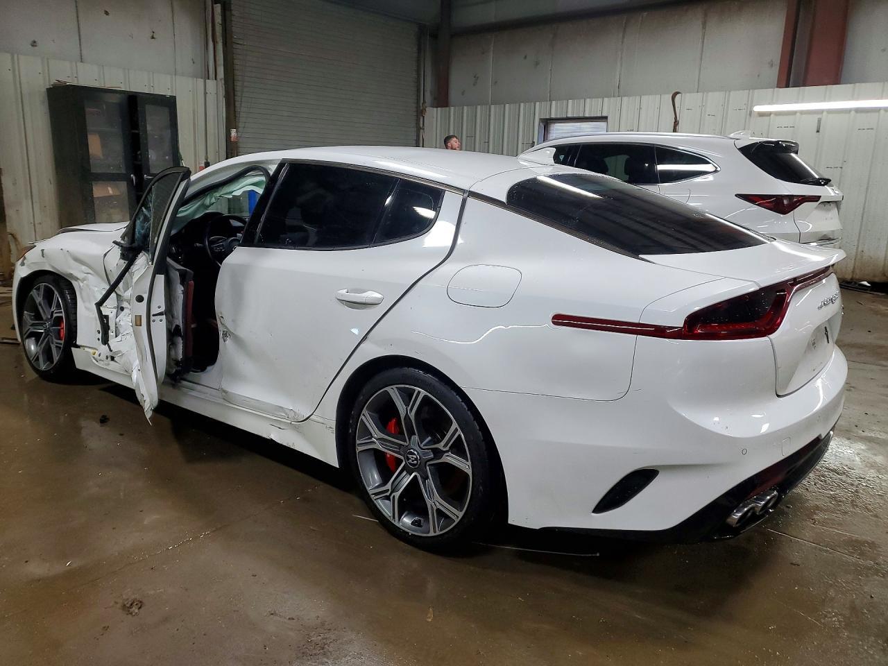 2020 Kia Stinger Gt - Image 2