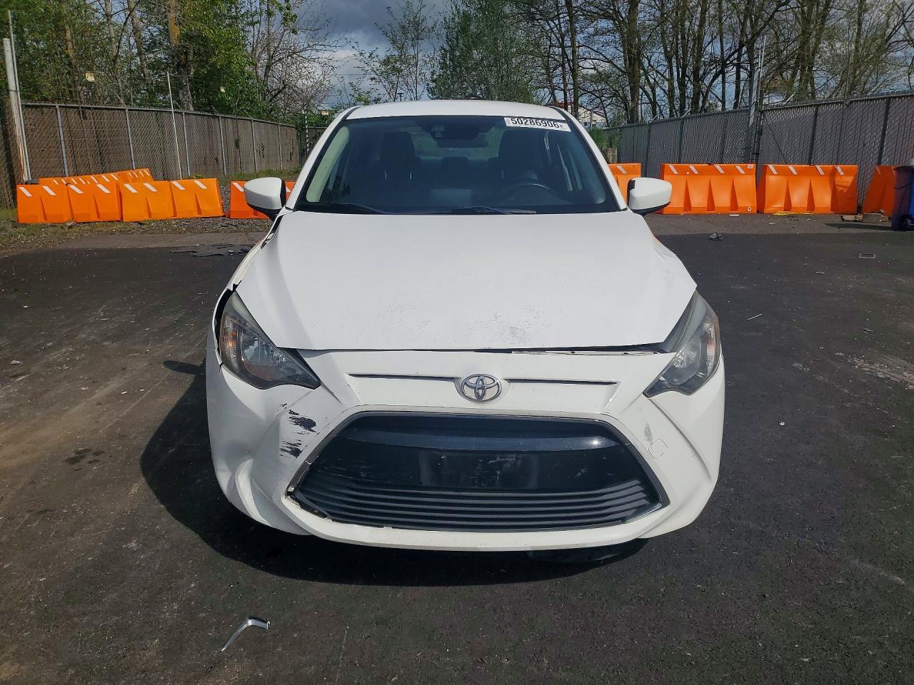 2017 Toyota Yaris Ia Base - Image 5