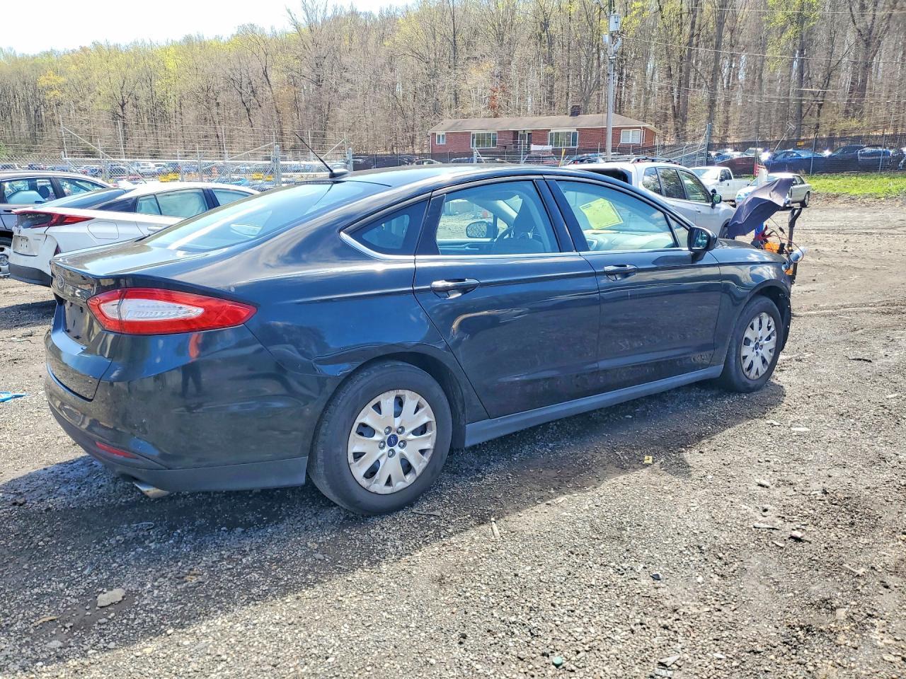 2014 Ford Fusion S - Фото 3