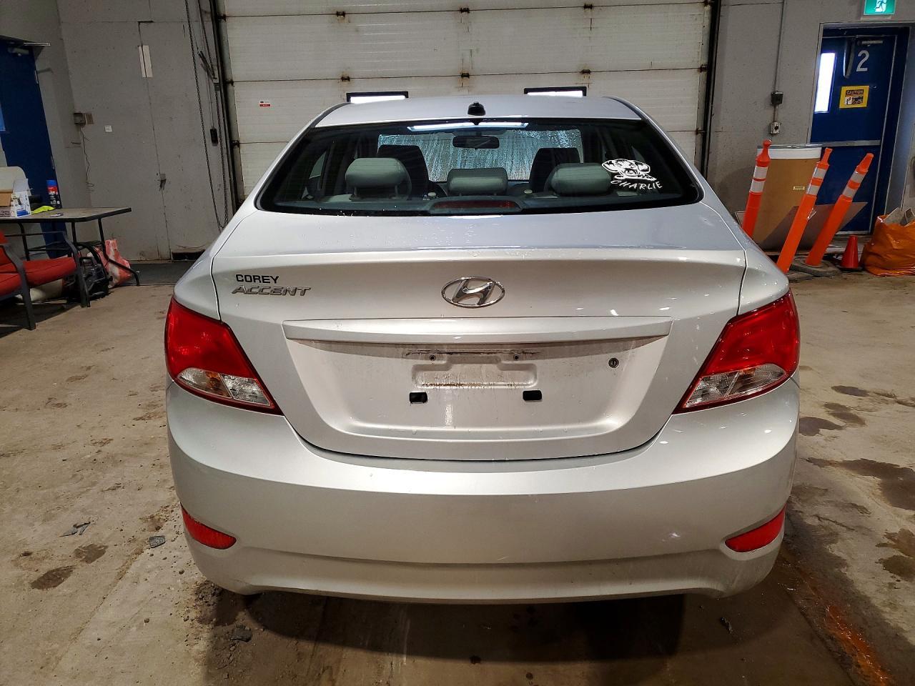 2017 Hyundai Accent Se - Фото 6