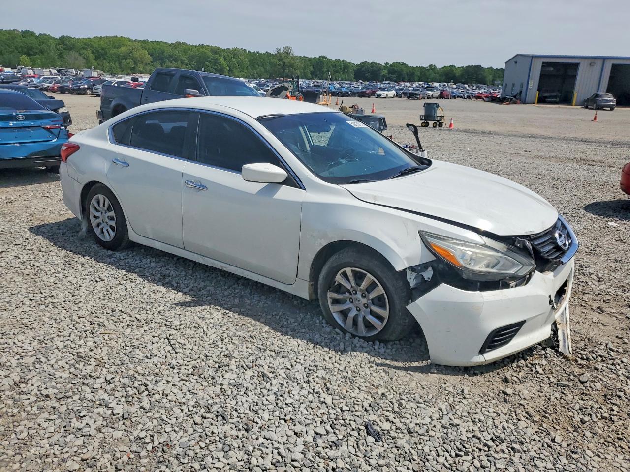 2016 Nissan Altima 2.5 S - Фото 4