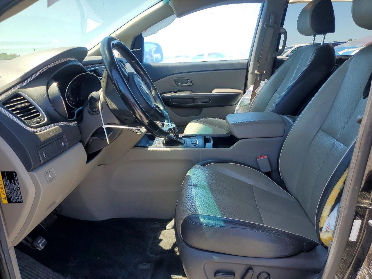 2017 Kia Sedona Lx - Фото 7