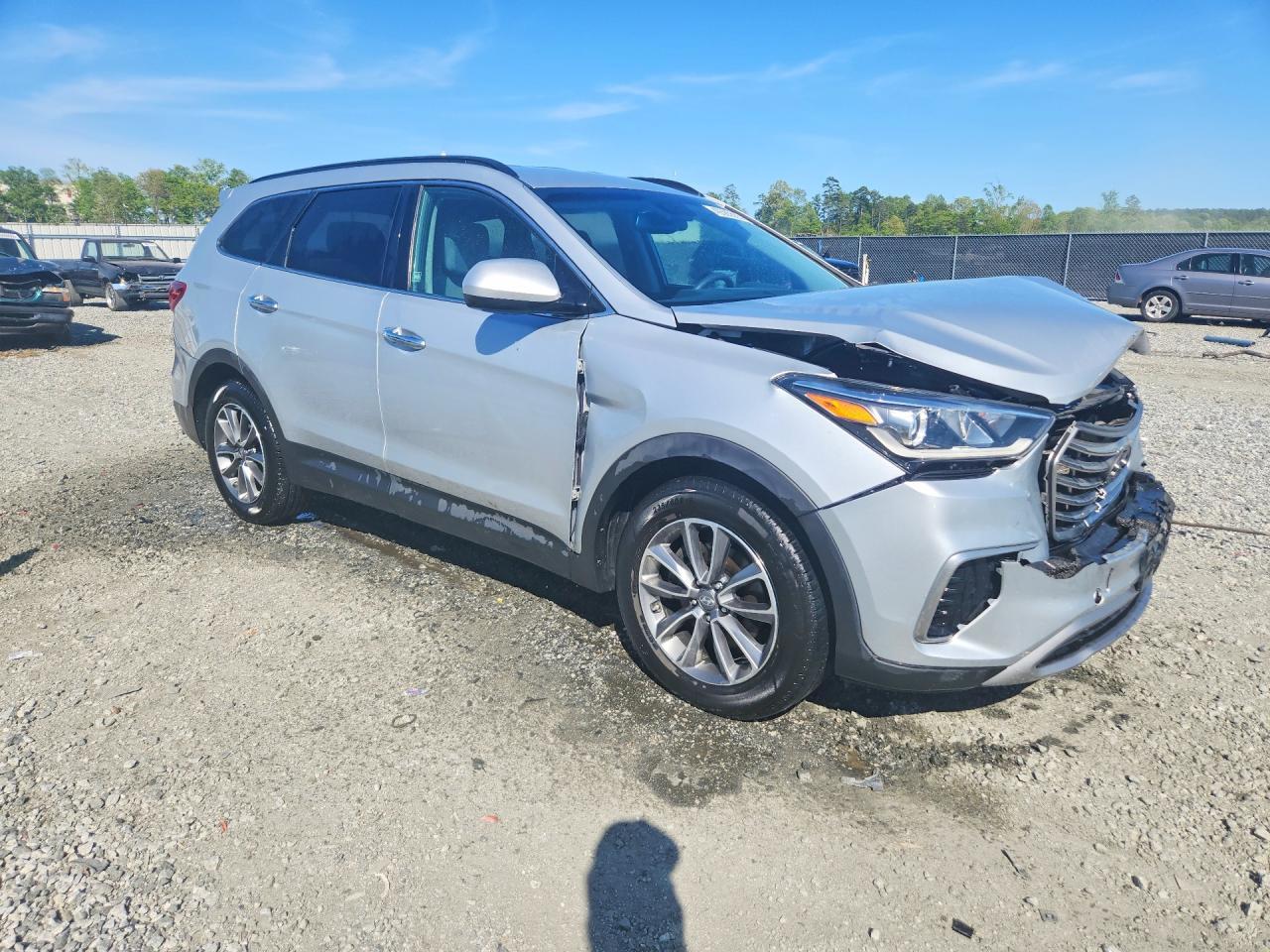 2017 Hyundai Santa Fe Se - Image 4