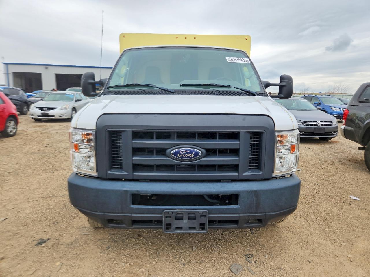 2018 Ford Econoline E450 Super Duty Cutaway Van - Фото 5