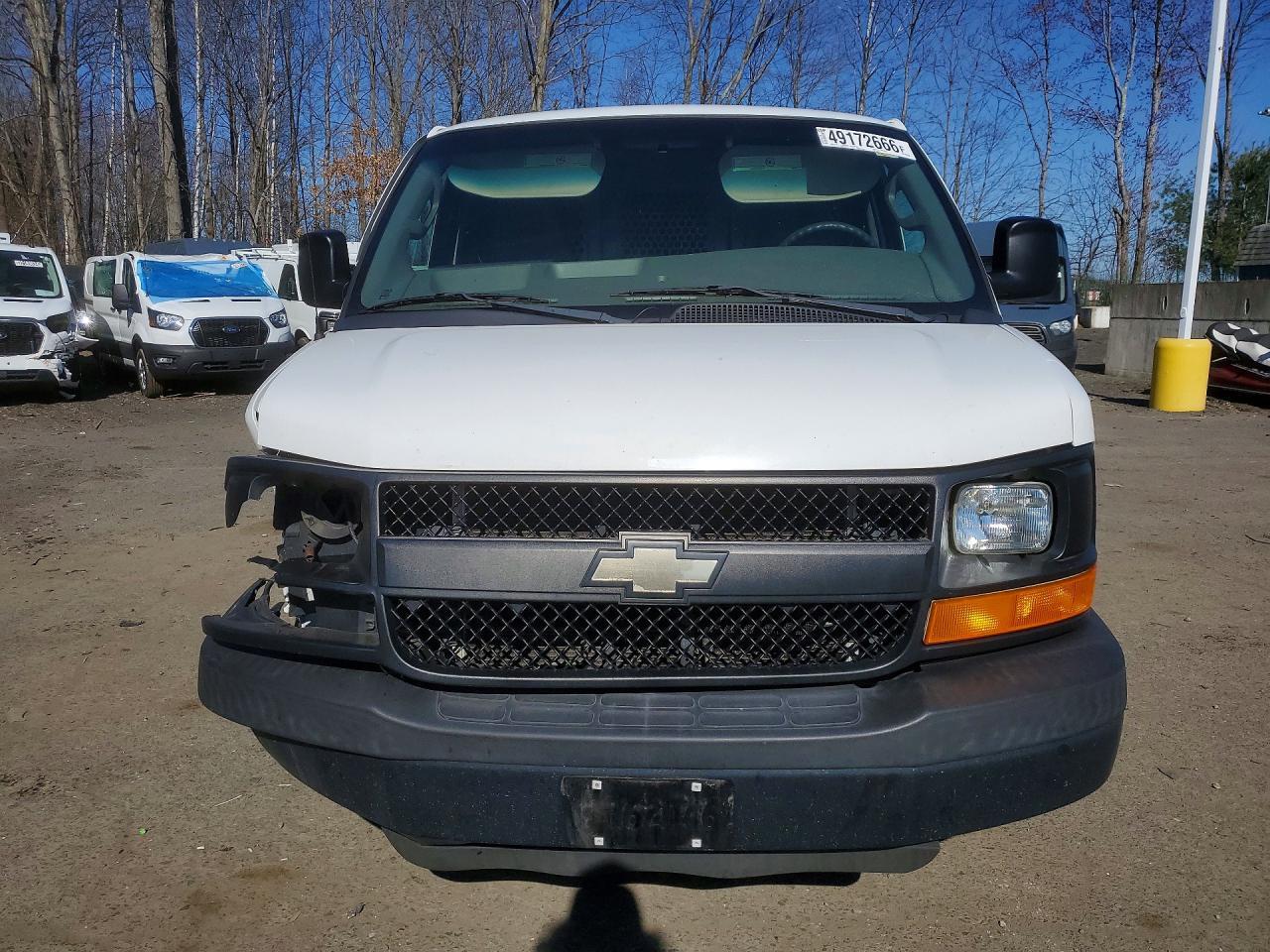 2016 Chevrolet Express G2500 - Image 5