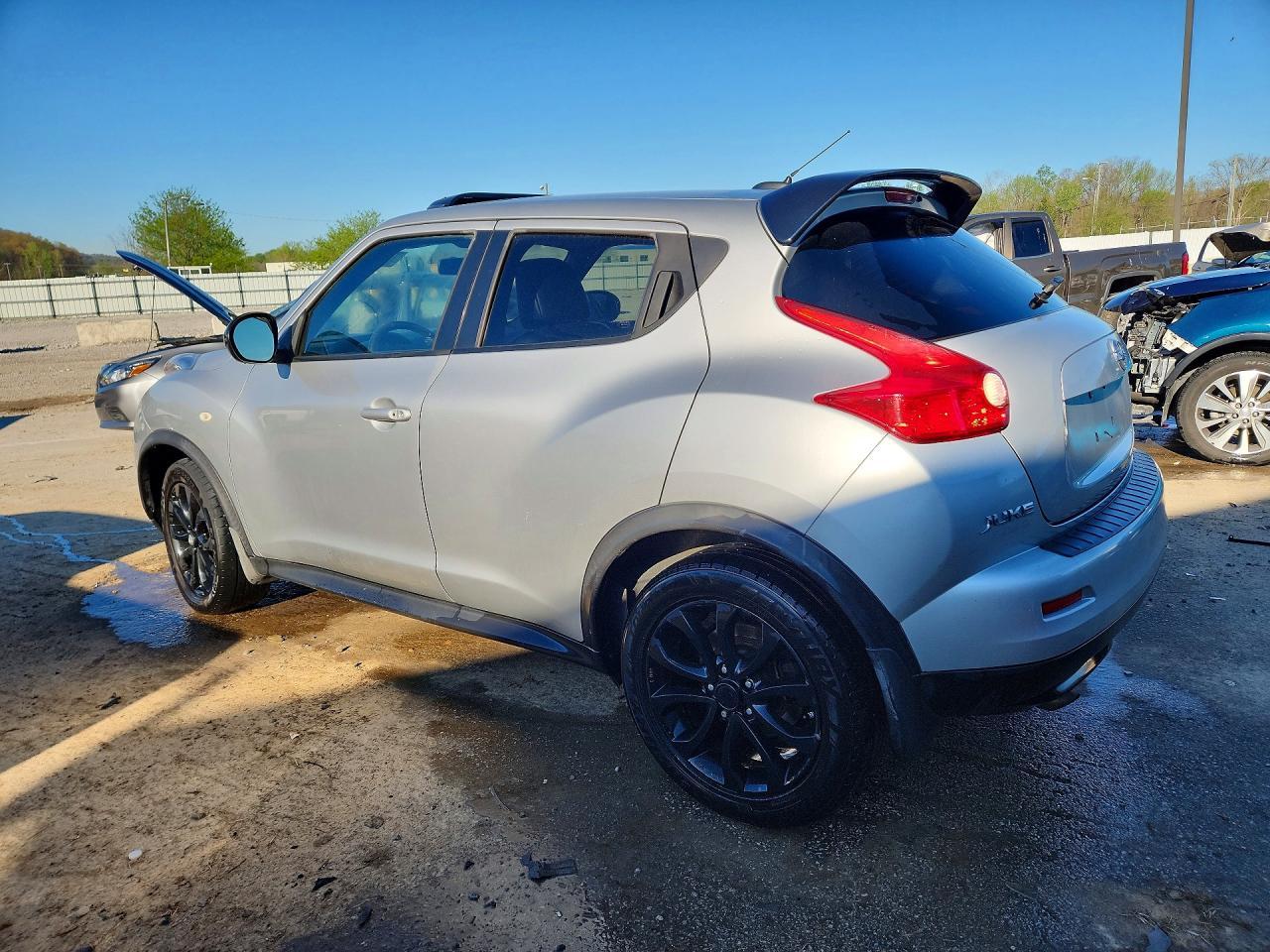 2013 Nissan Juke S - Image 2
