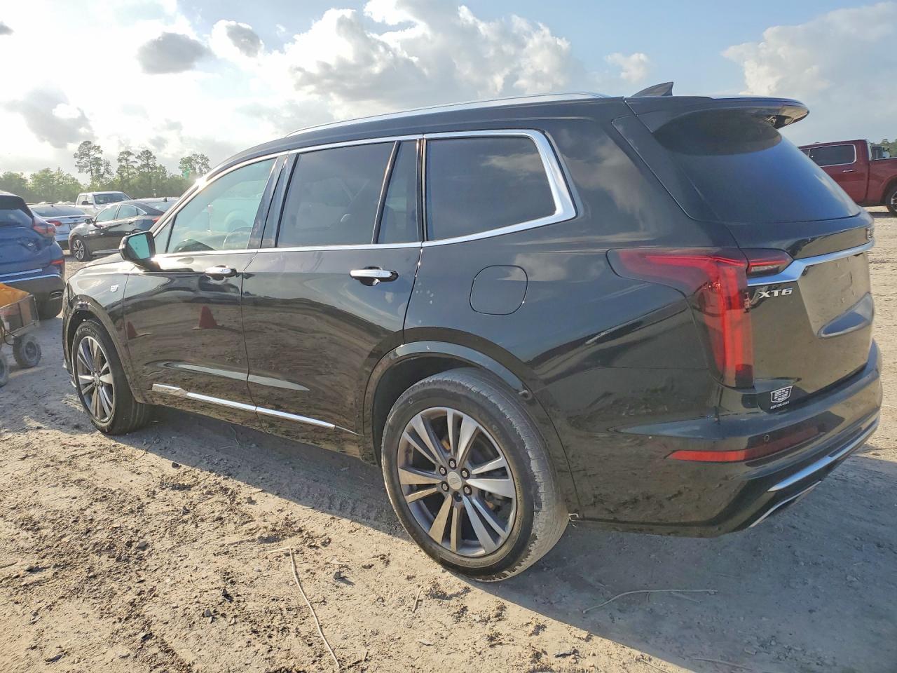 2021 Cadillac Xt6 Premium Luxury - Фото 2