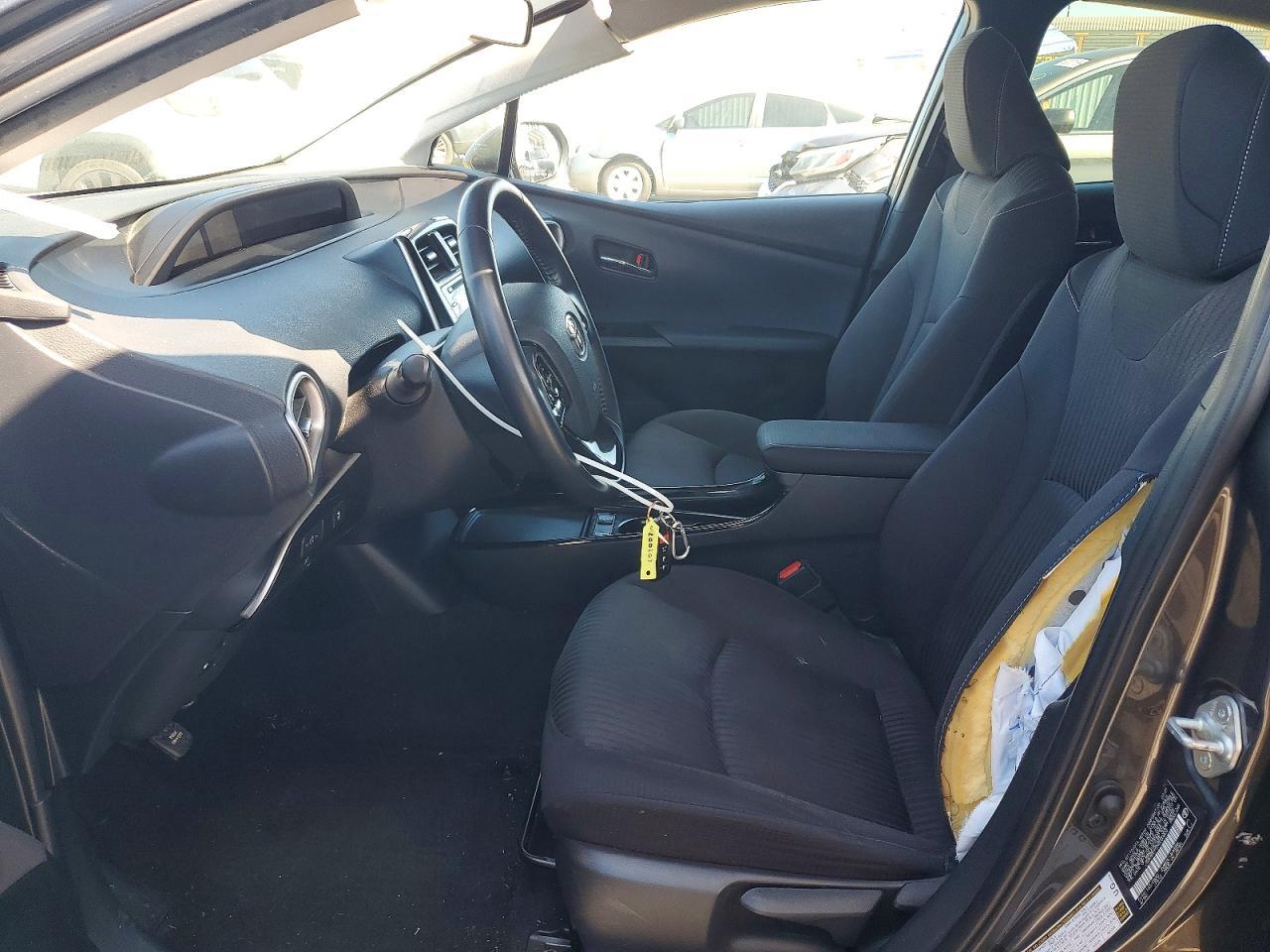 2022 Toyota Prius Prime Le - Image 7