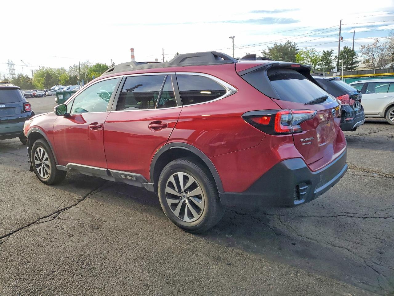 2020 Subaru Outback Premium - Фото 2