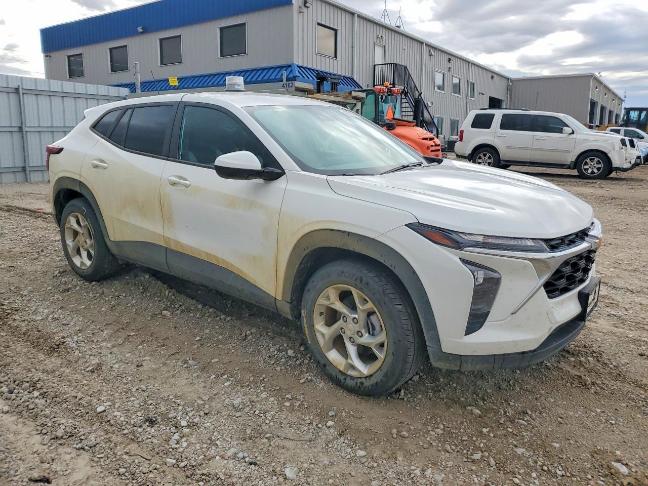 2024 Chevrolet Trax Ls - Image 4