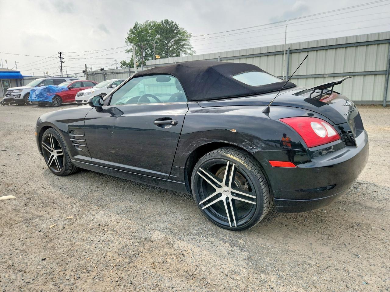 2005 Chrysler Crossfire - Image 2