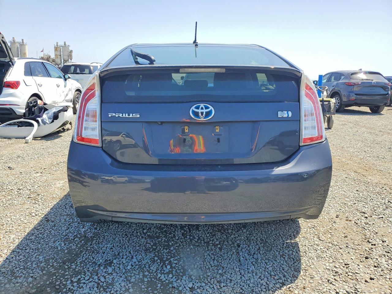 2015 Toyota Prius Two - Фото 6