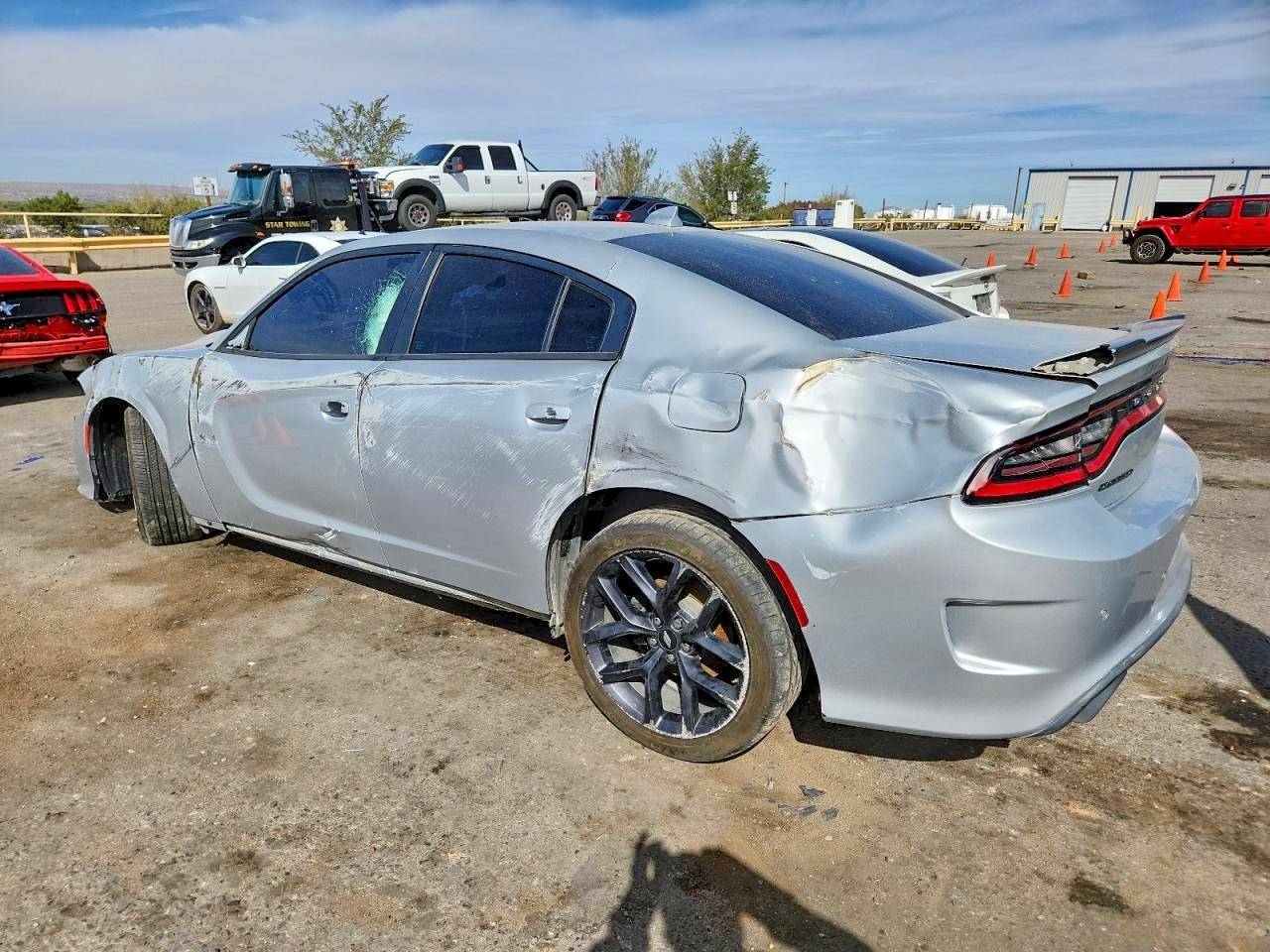 2019 Dodge Charger Gt - Image 2