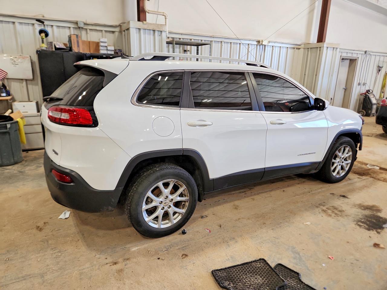 2017 Jeep Cherokee Latitude - Фото 3