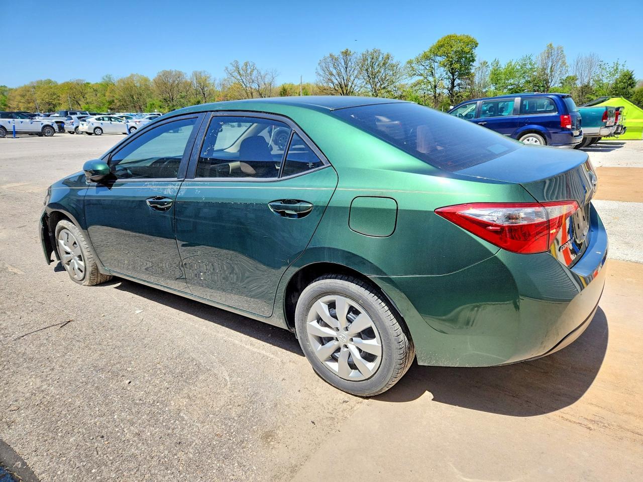2014 Toyota Corolla L - Фото 2