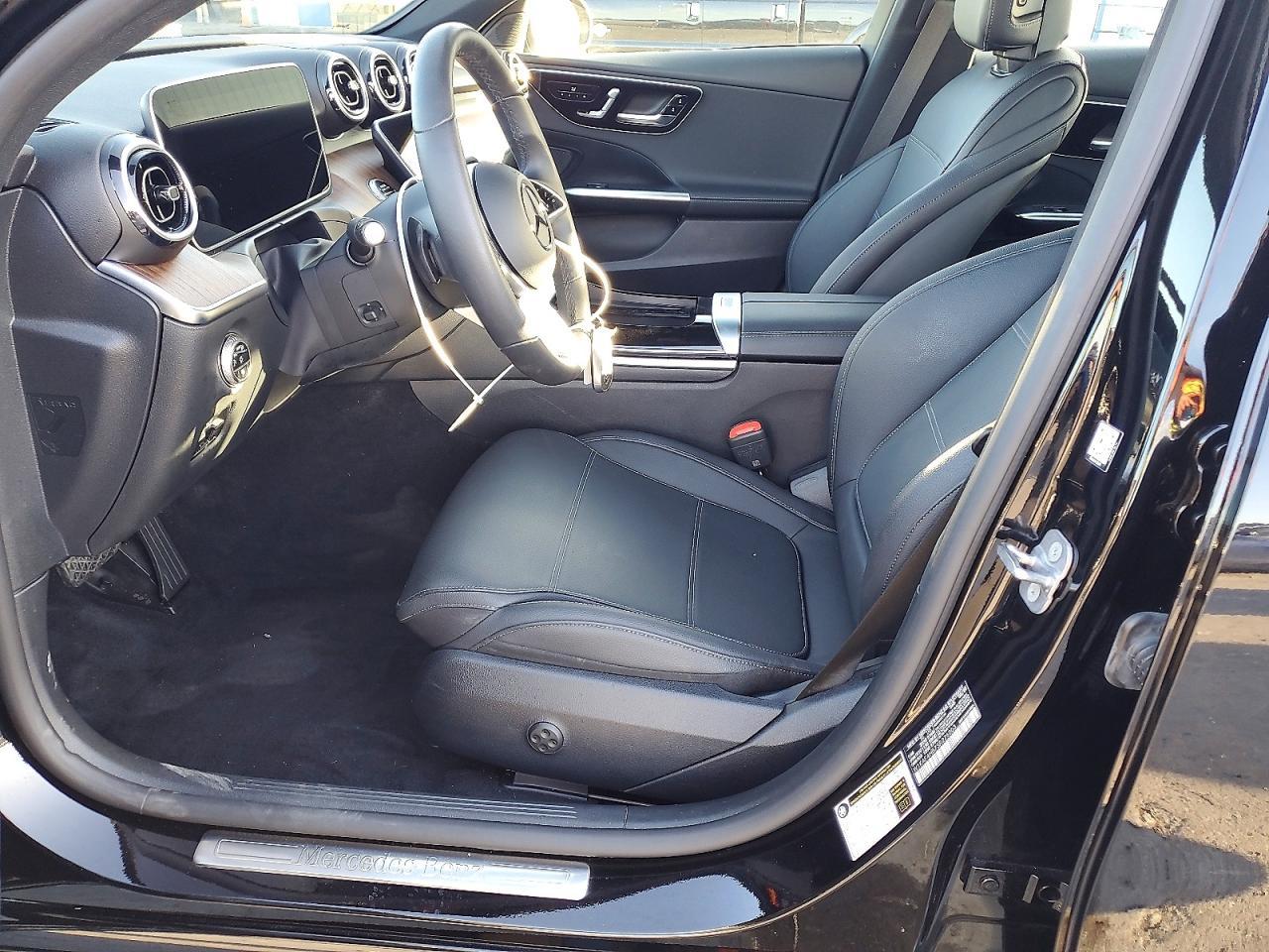2025 Mercedes-Benz C 300 4Matic - Image 7