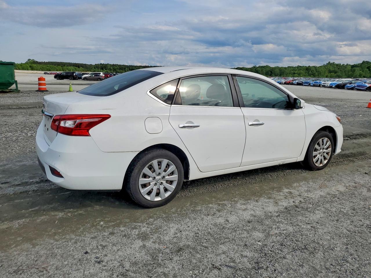 2018 Nissan Sentra S - Фото 3