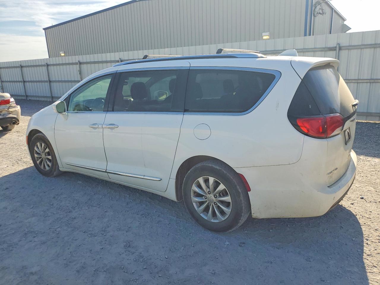2018 Chrysler Pacifica Touring L Plus - Фото 2