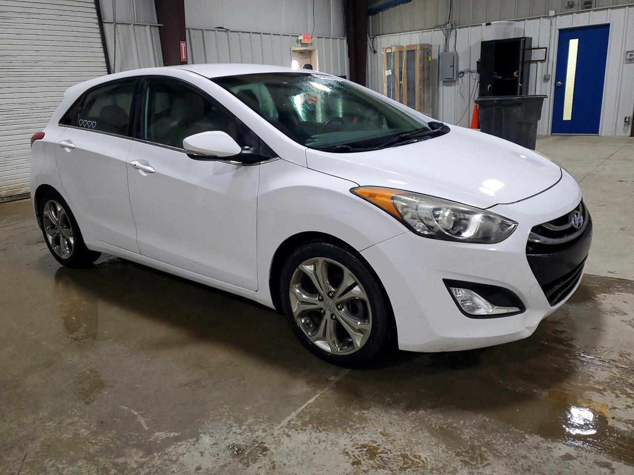 2015 Hyundai Elantra Gt Base - Image 4