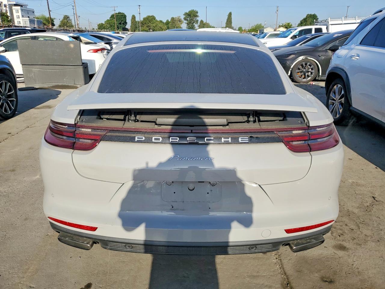 2018 Porsche Panamera 4 - Image 6