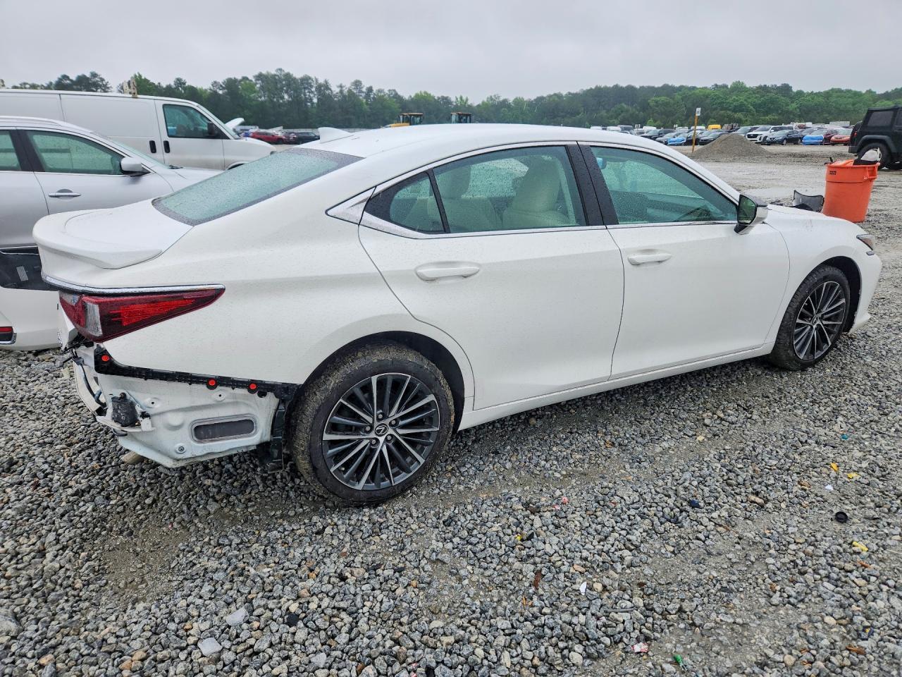 2022 Lexus Es 250 Base - Image 3