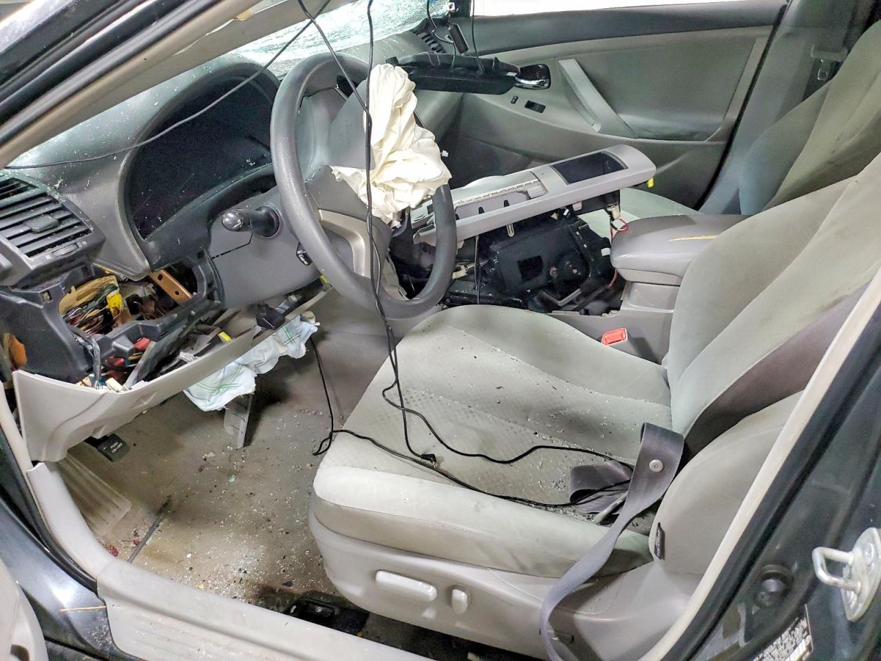 2008 Toyota Camry Le - Фото 7