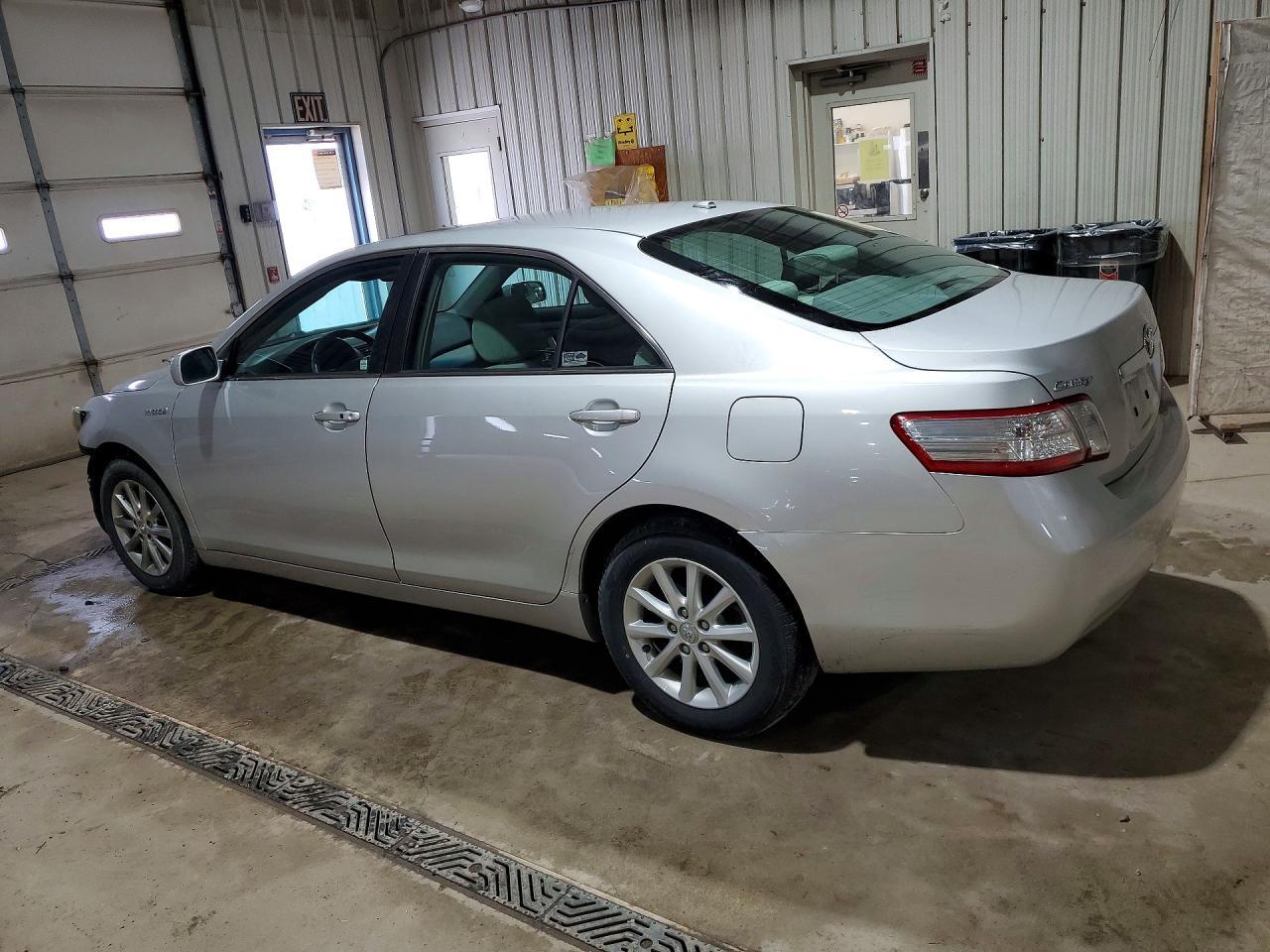 2011 Toyota Camry Hybrid - Фото 2