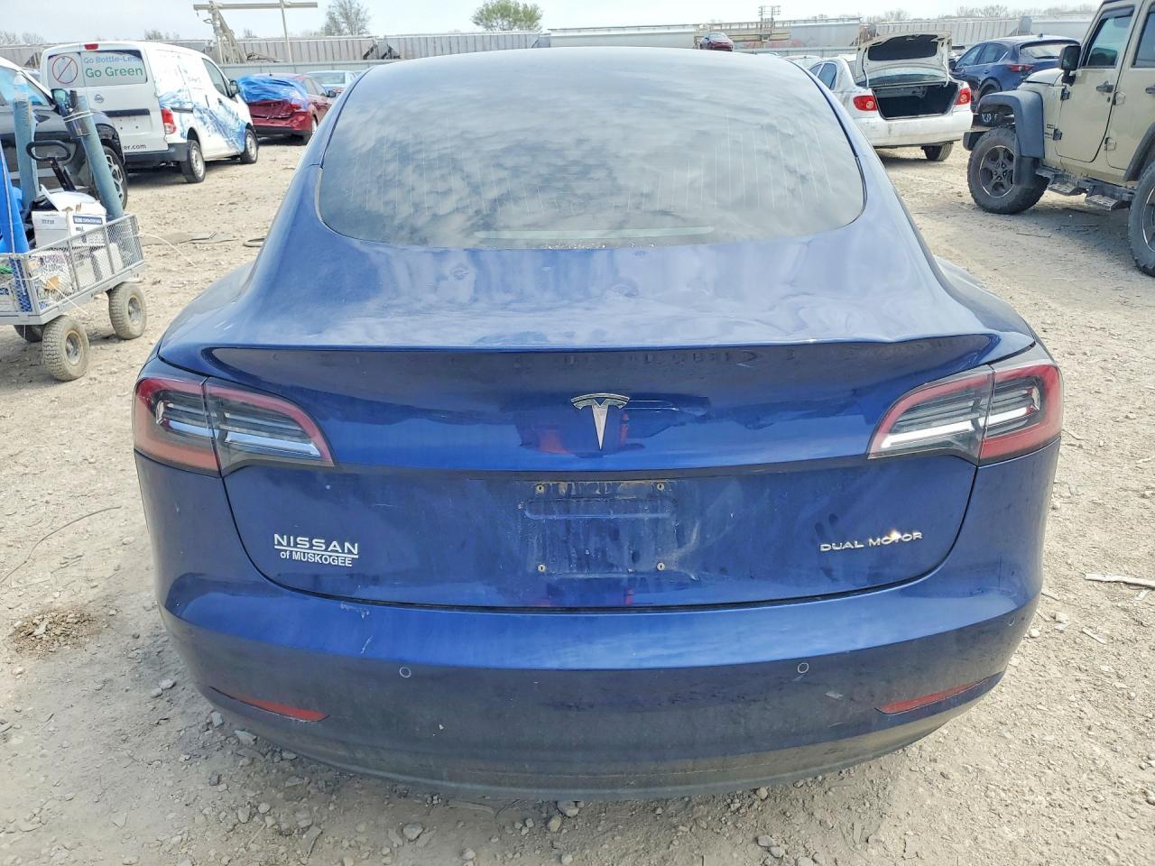 2018 Tesla Model 3 - Фото 6