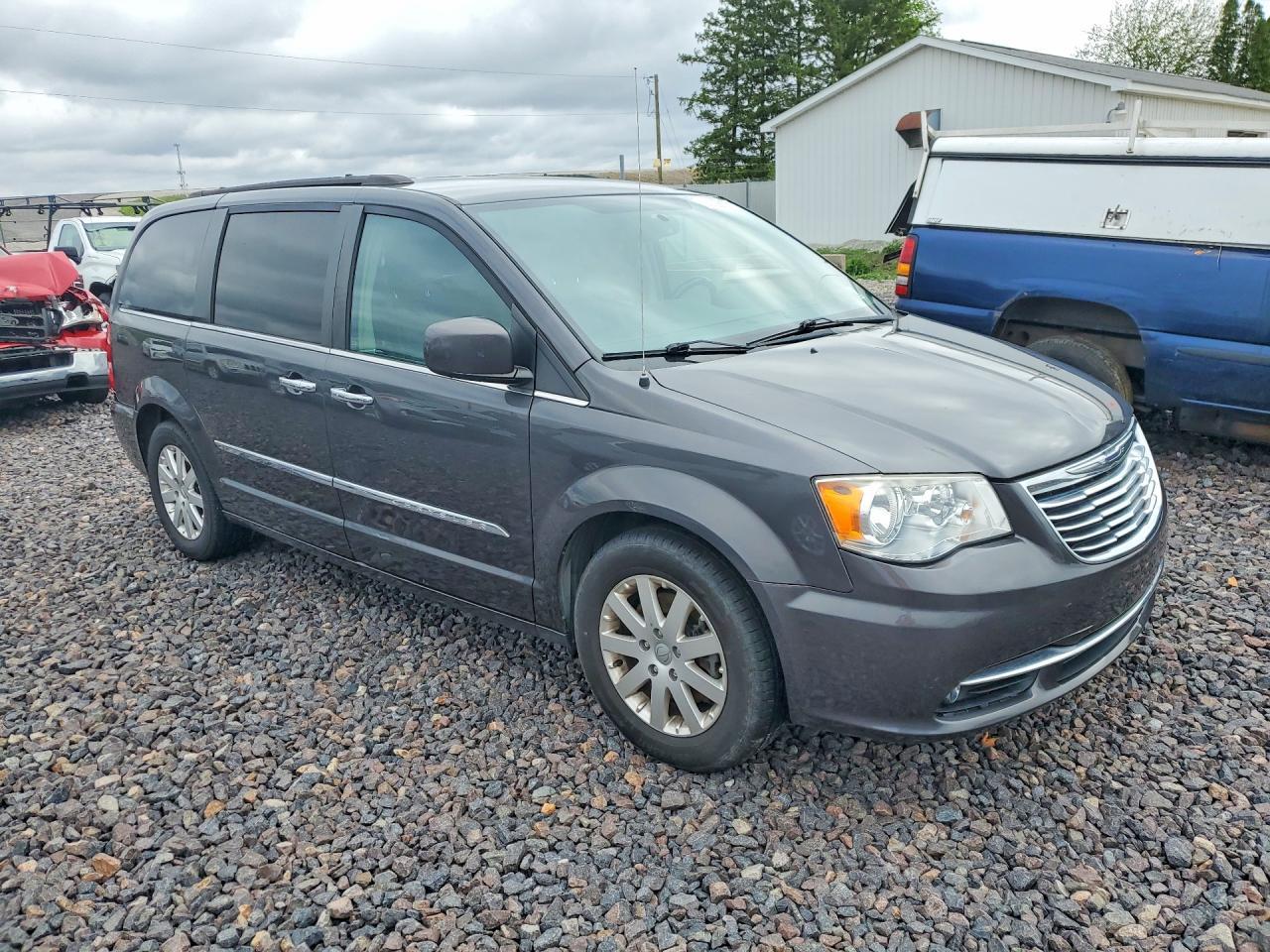 2016 Chrysler Town & Country Touring - Image 4