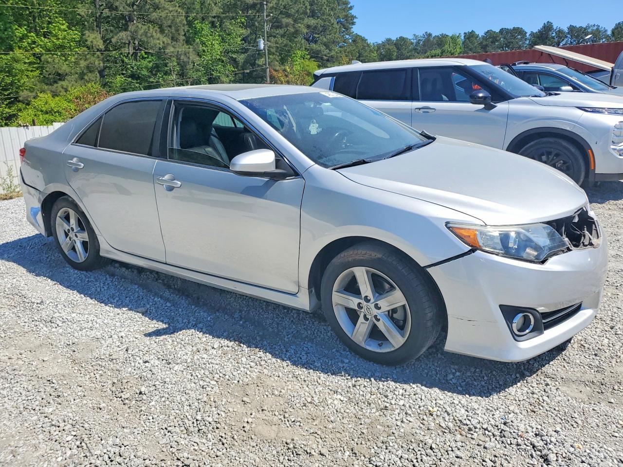 2014 Toyota Camry Se - Фото 4