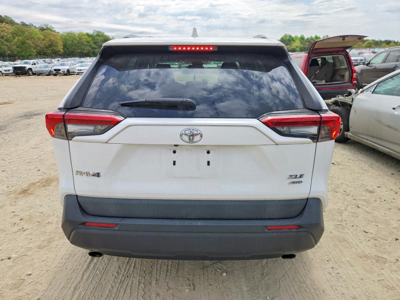 2019 Toyota Rav4 Xle - Image 6