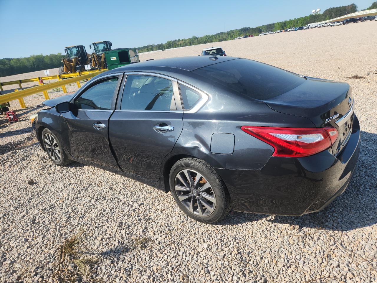 2017 Nissan Altima 2.5 Sv - Image 2