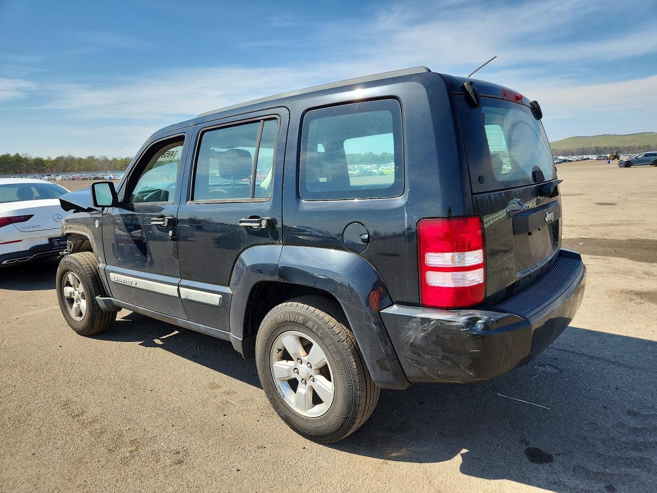 2010 Jeep Liberty Sport - Фото 2