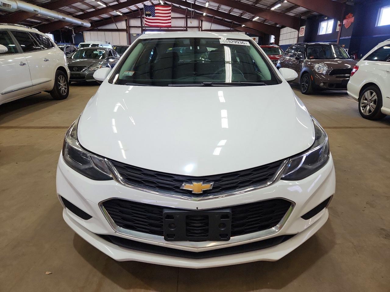 2018 Chevrolet Cruze Lt - Image 5