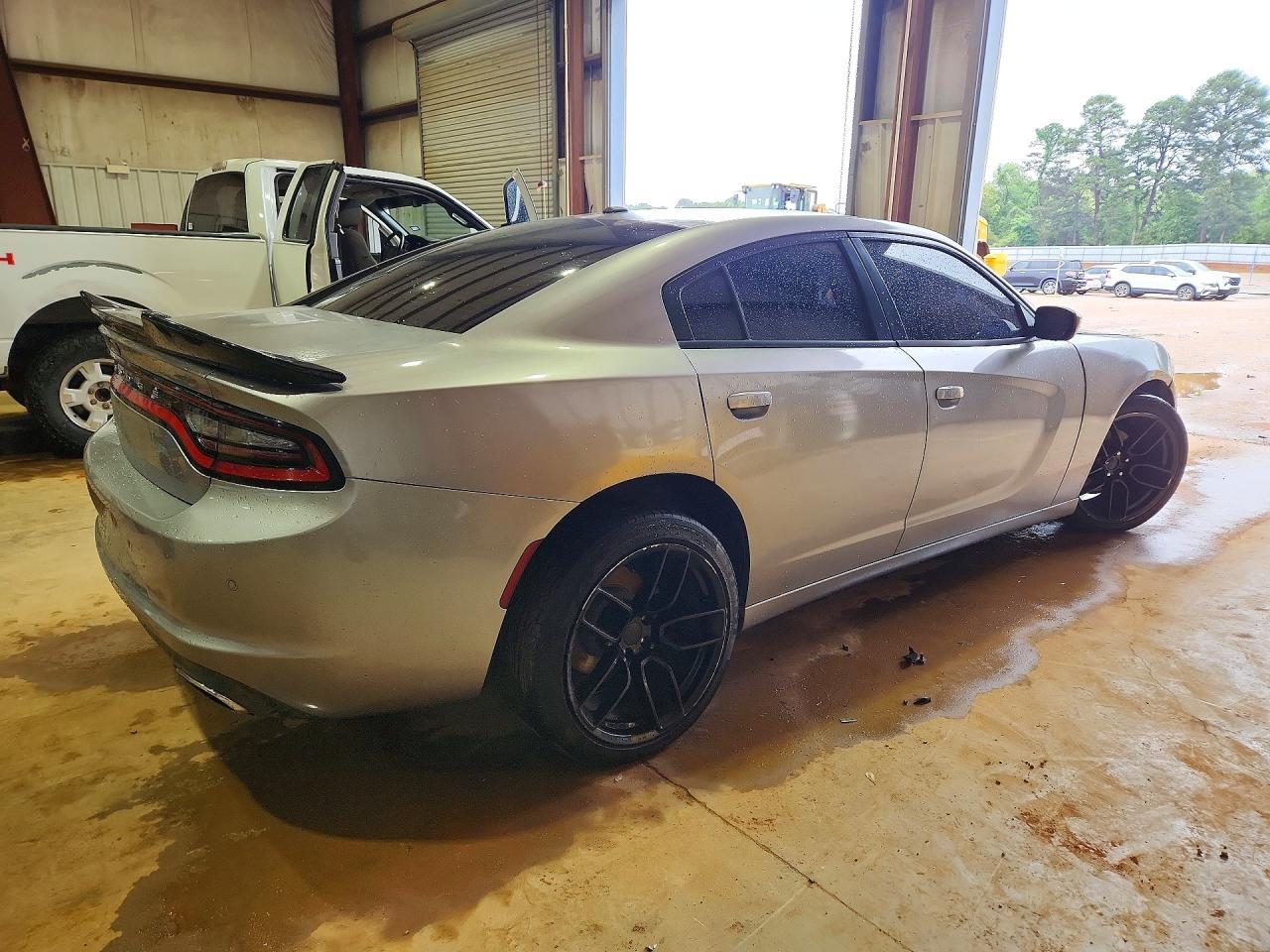 2018 Dodge Charger Sxt - Image 3