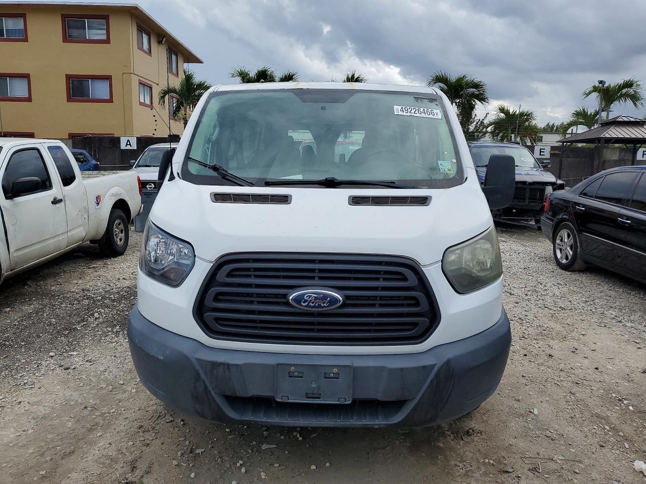 2015 Ford Transit T-350 - Фото 5
