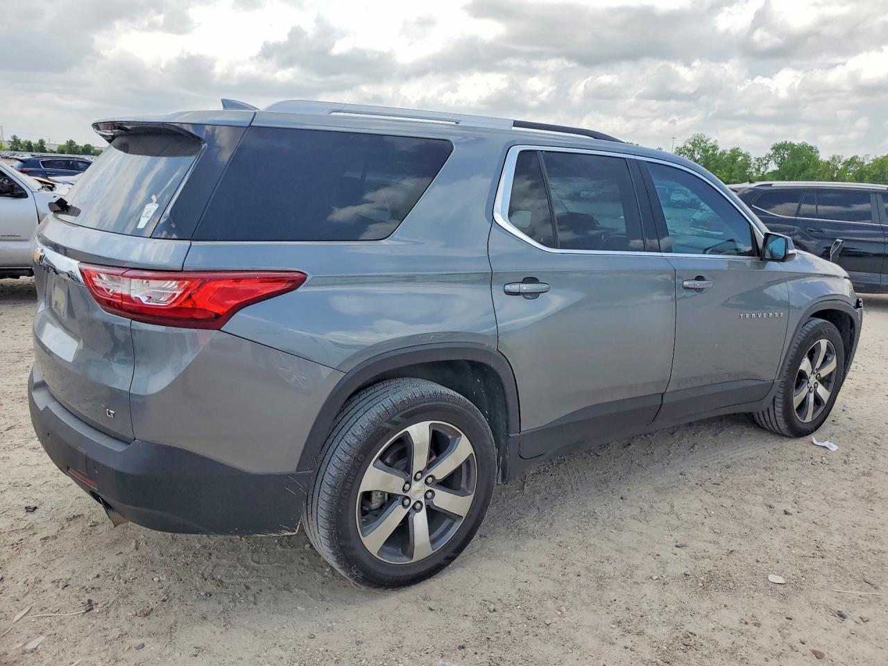 2018 Chevrolet Traverse Lt - Image 3