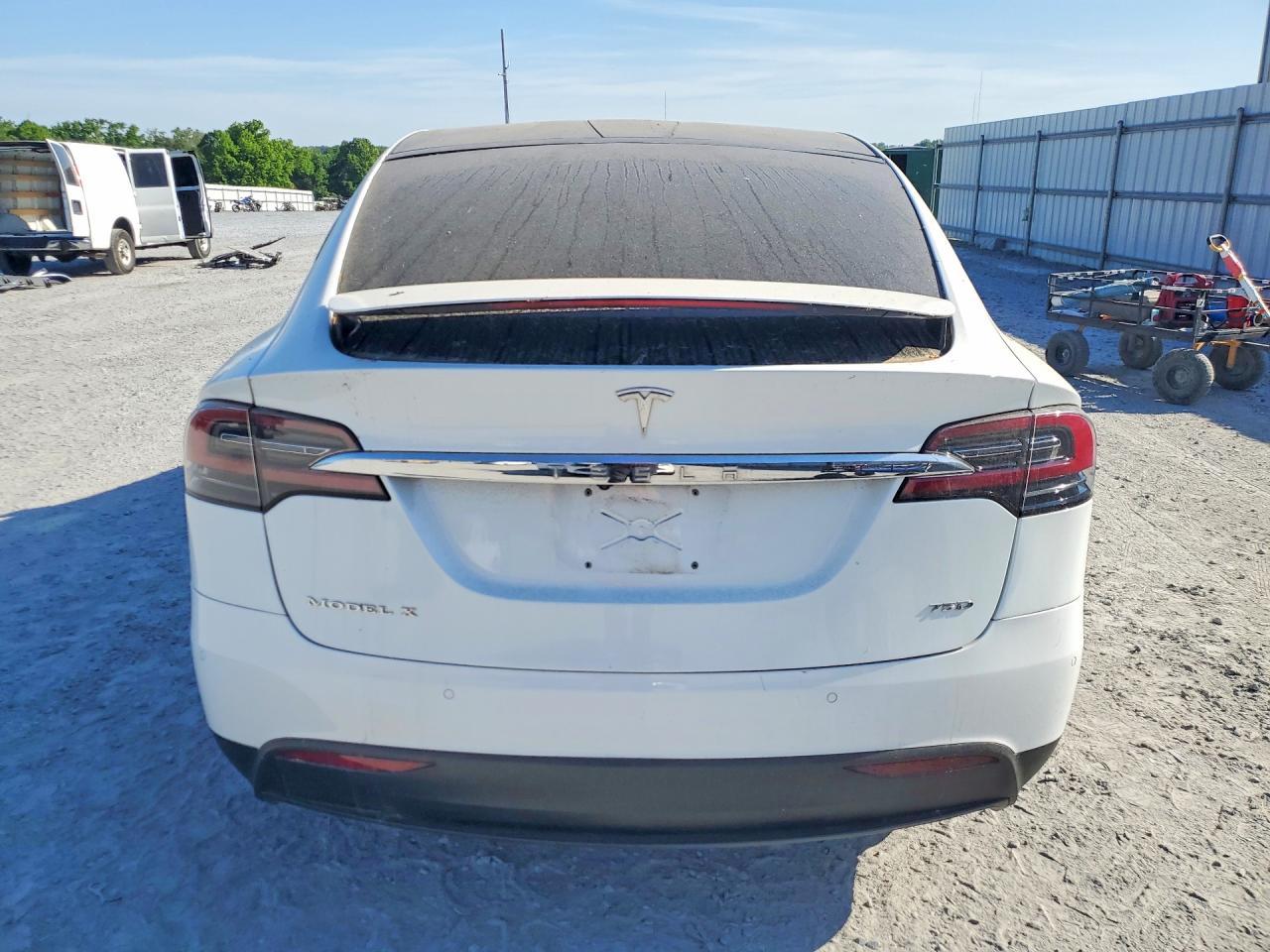 2016 Tesla Model X - Фото 6