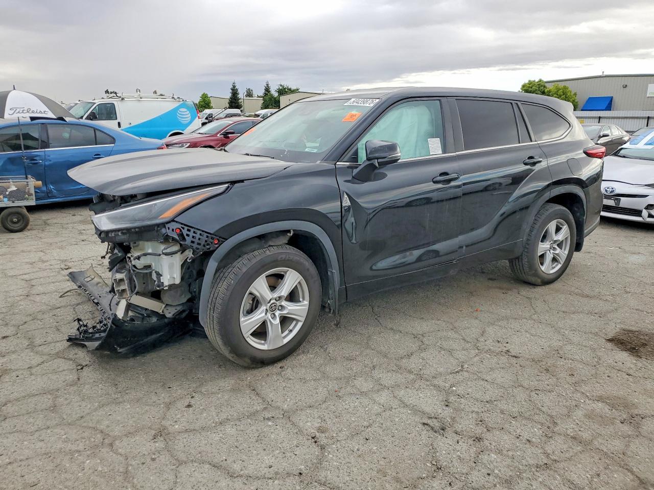2023 Toyota Highlander Le