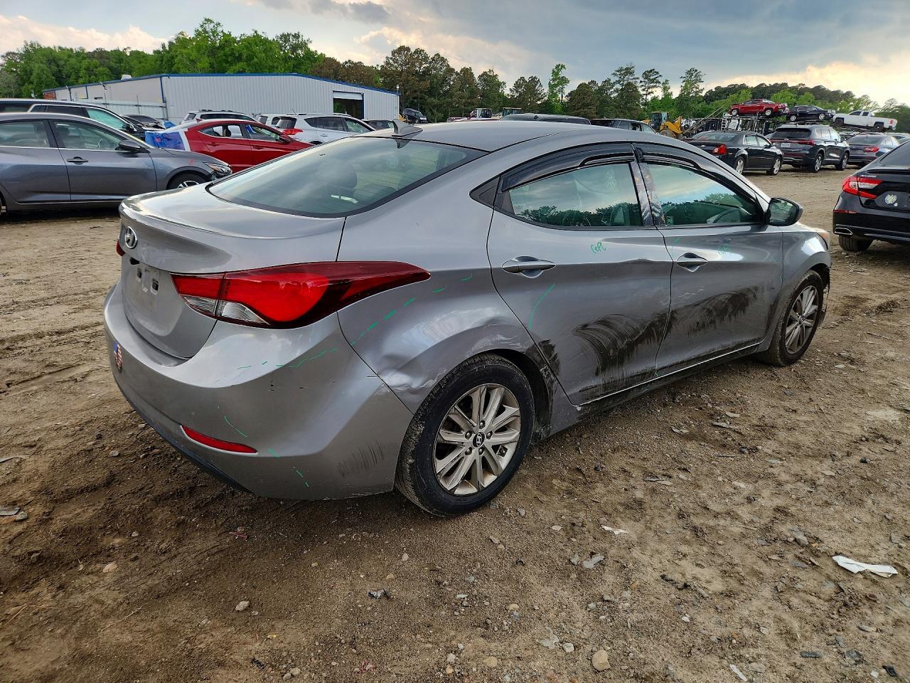 2015 Hyundai Elantra Se - Фото 3