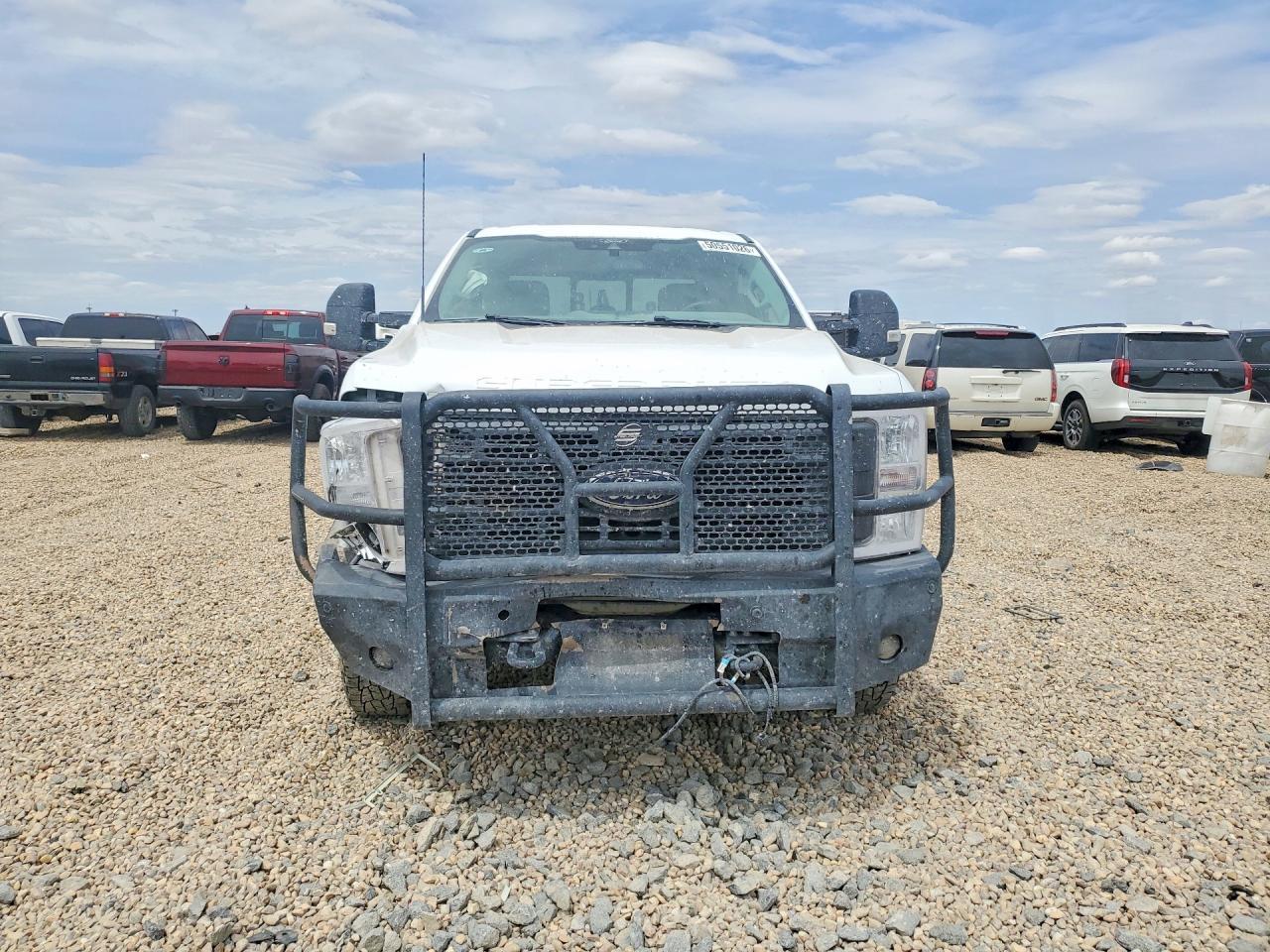 2025 Ford F250 Super Duty - Image 5