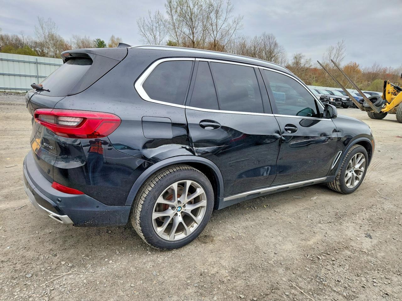 2019 BMW X5 xDrive40I - Image 3