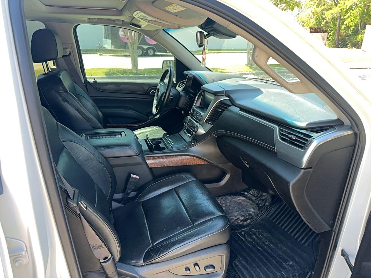 2017 Chevrolet Suburban C1500 Premier - Фото 5